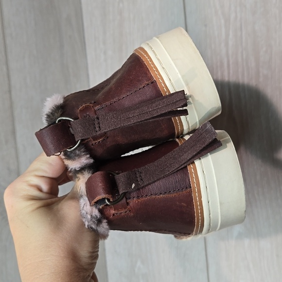 Toms Women Ankle Leo Paxton faux fur Leather Boots sneakers shoes sz 9 - Picture 7 of 13